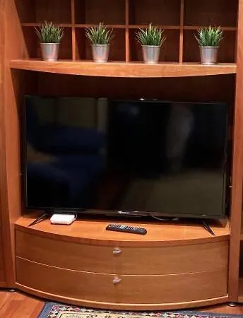 Apartamento Piso Muy Centrico Rodeado De Zonas Verdes -ebi 01221- *